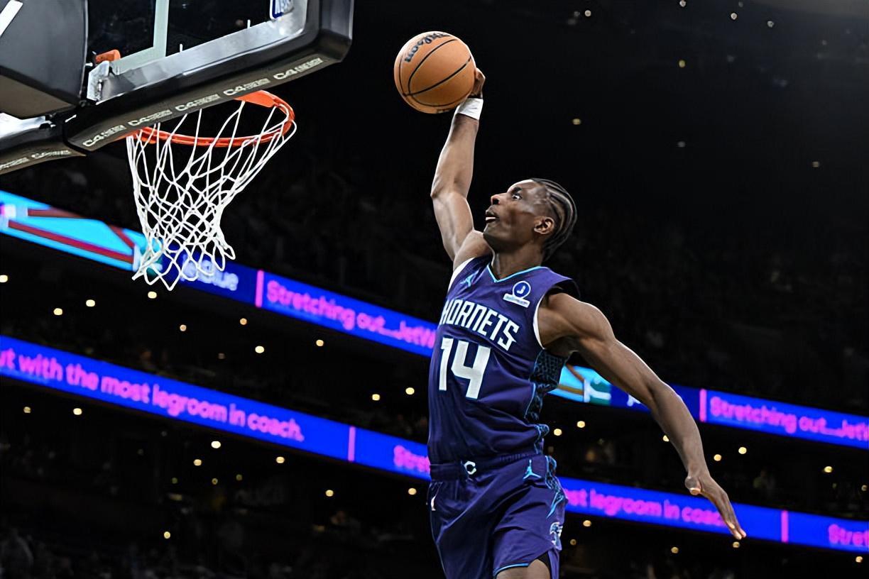 华体会入口-可惜被快船耽误了两年，否则黄蜂内线新星的作用可能会更加突出？