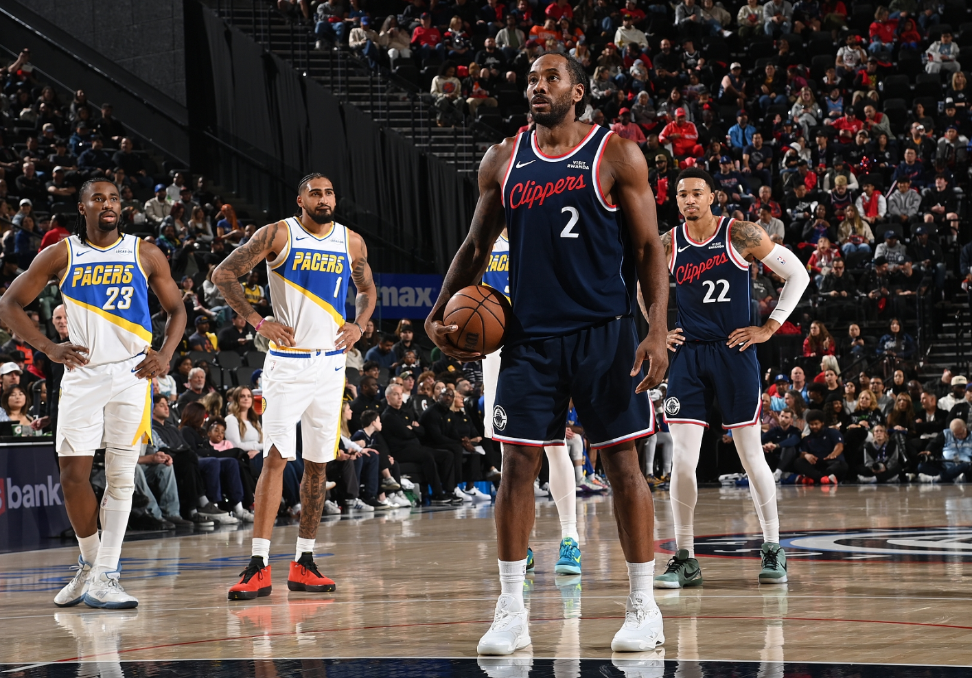 华体会官网-场均27.9分创1历史纪录！小卡23分钟29分超猛 美记：34岁才入巅峰