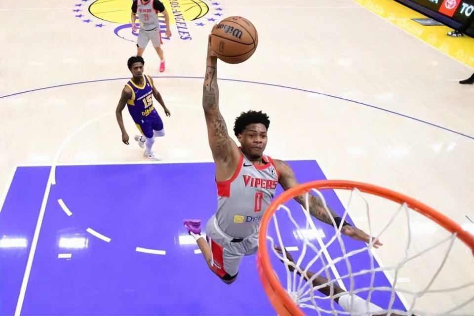 华体会官方网站-毫无表现还能进先发?火箭二队得用人方式让人感到无法理解?