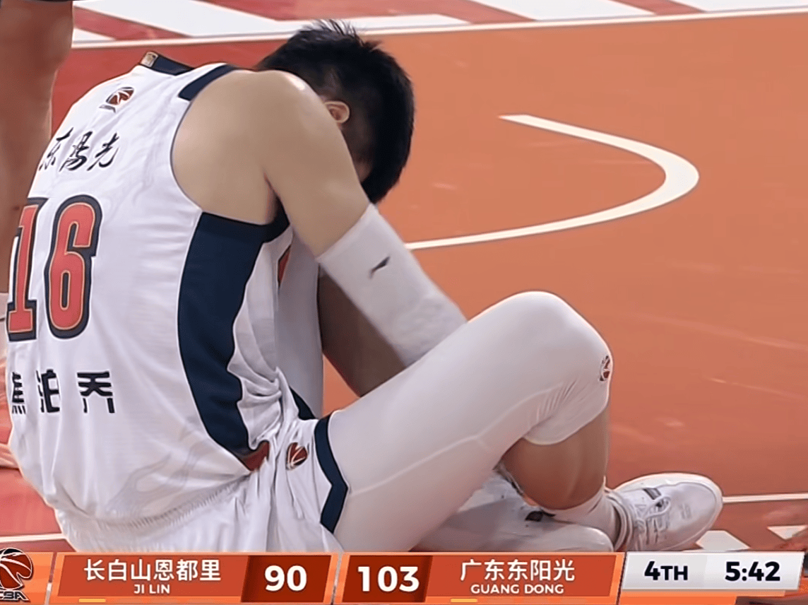 华体会官方网站-广东3消息！焦泊乔最新伤情，徐杰王者归来，崔永熙主动请战遭拒