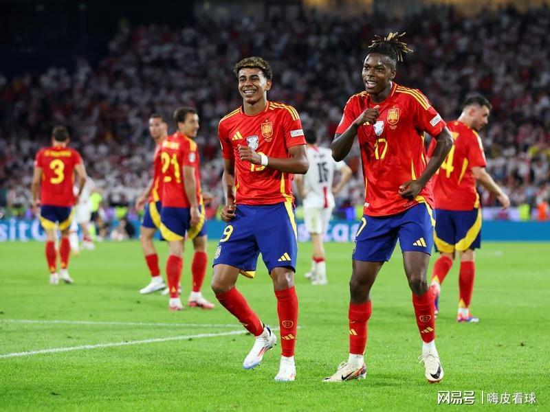 16队晋级世界杯,德国将步意大利后尘,荷兰只能靠曼联两名弃将